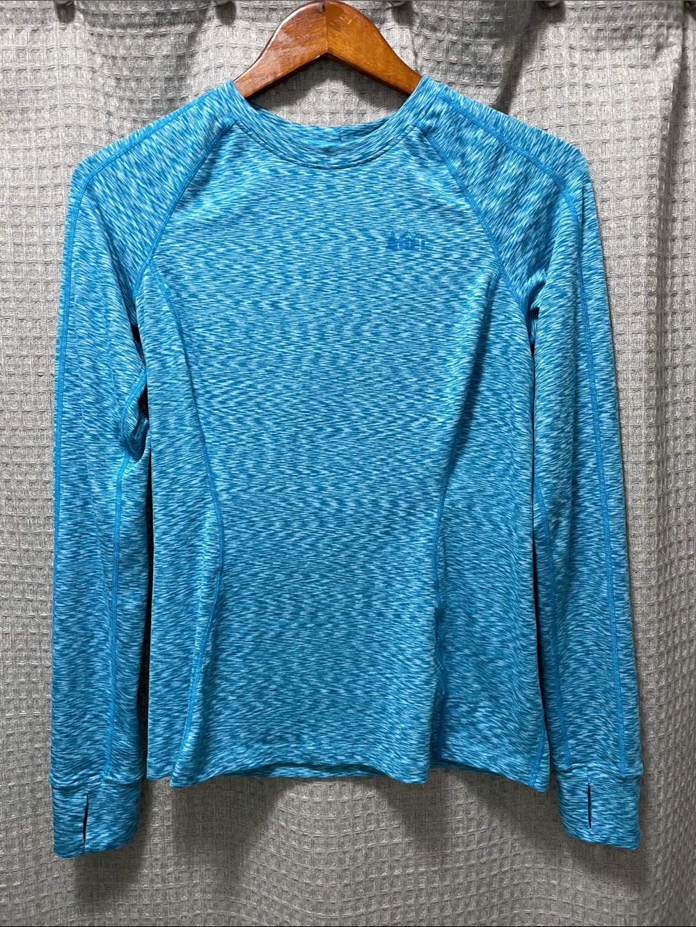 REI layer top